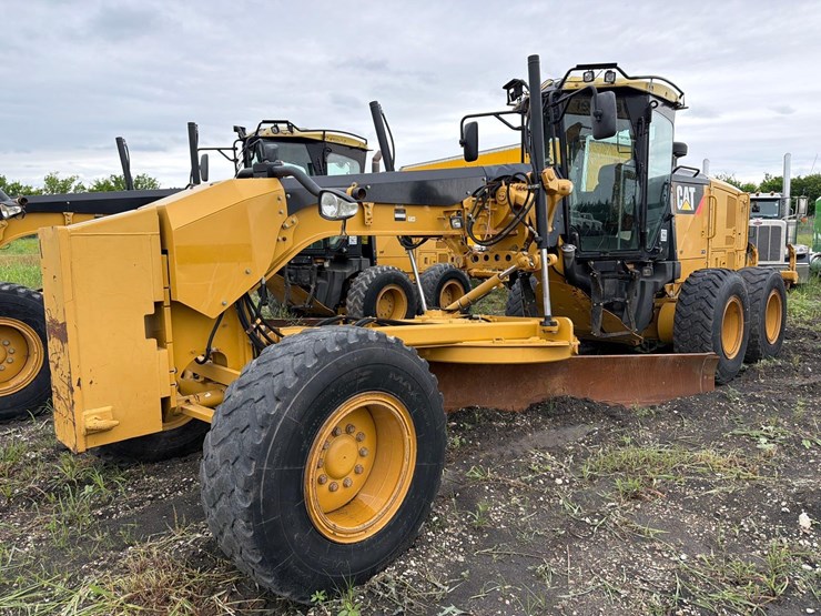 caterpillar-140m2-image-2