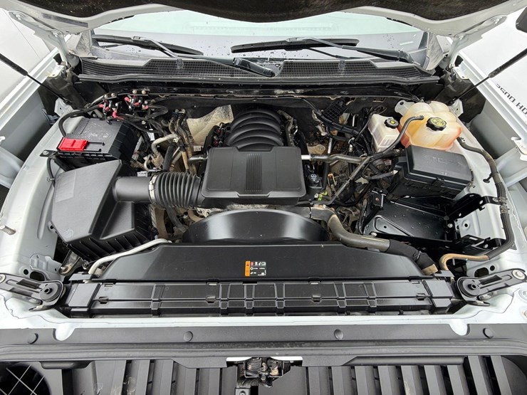 2023-chevrolet-2500-image-26
