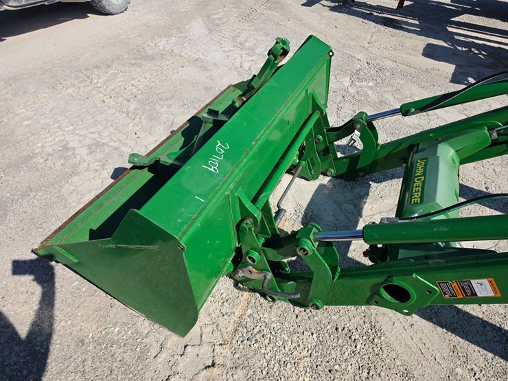 2019-john-deere-520m-image-4