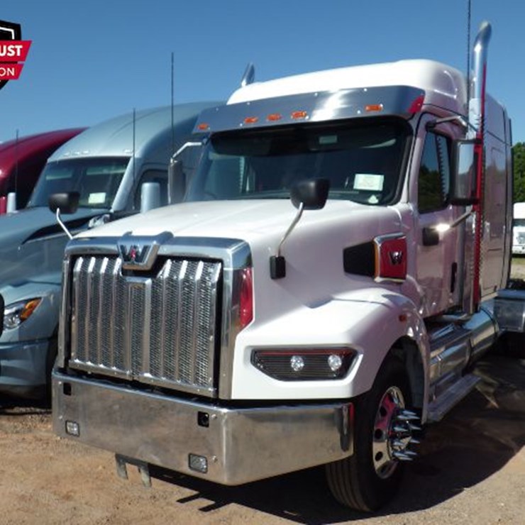 2024 WESTERN STAR 49X