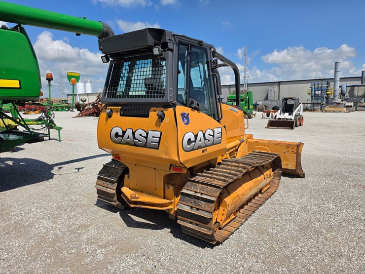 2015-case-650l-wt-image-16