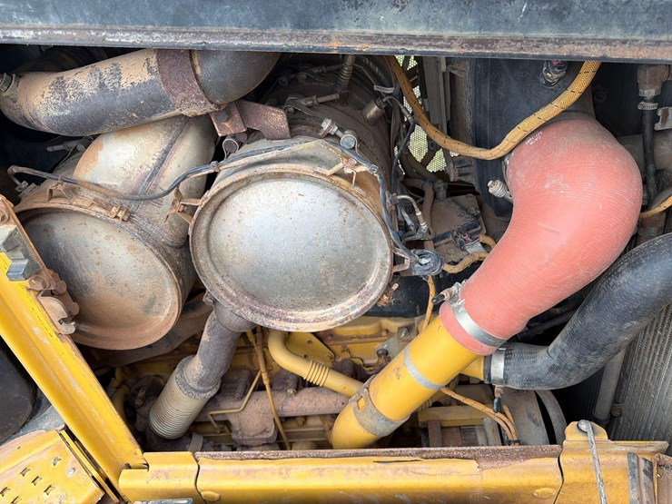 2021-caterpillar-d5-lgp-image-16