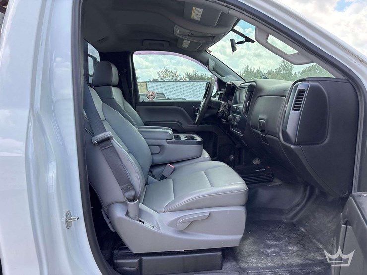 2018-gmc-sierra-2500hd-image-26