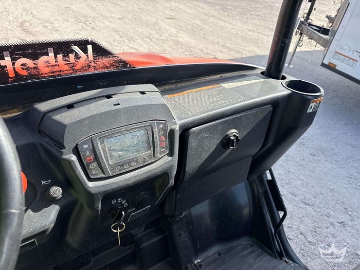 2019-kubota-rtv-x900-image-12