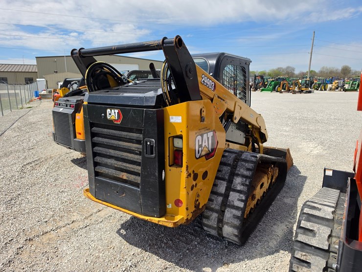2021-caterpillar-299d3-image-20