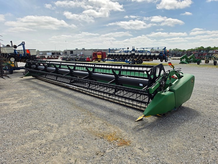 2015-john-deere-635fd-image-1