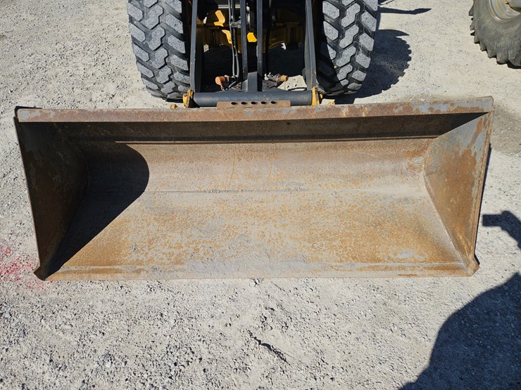 2013-deere-204k-image-3