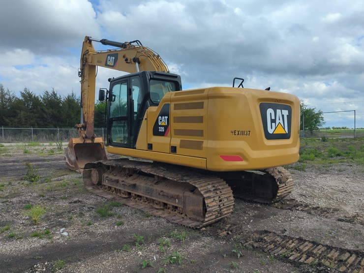 2019-caterpillar-320-image-5