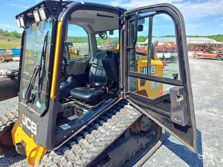 2024-jcb-3ts-8t-image-24