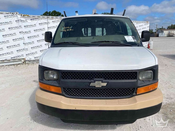 2011-chevrolet-express-2500-image-30