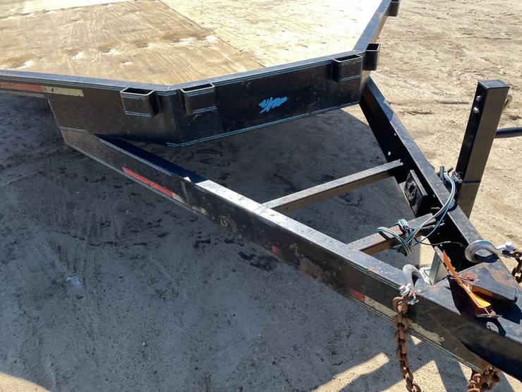 #2011-•-4-place-22'-snowmobile-trailer-(no-title)-image-25