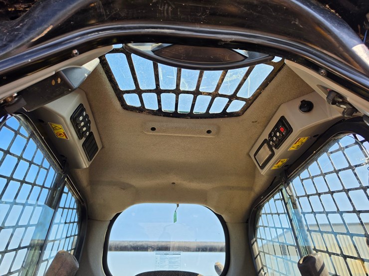 2016-caterpillar-259d-image-8