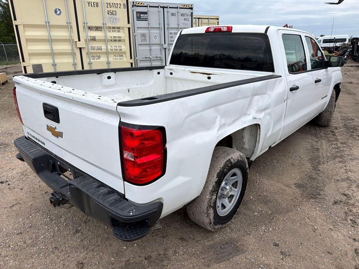2017-chevrolet-1500-image-4