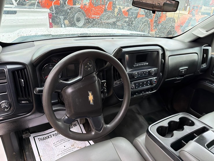 2017-chevrolet-1500-image-17