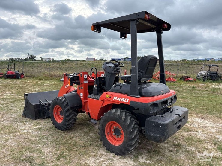 2023-kubota-r430-image-4