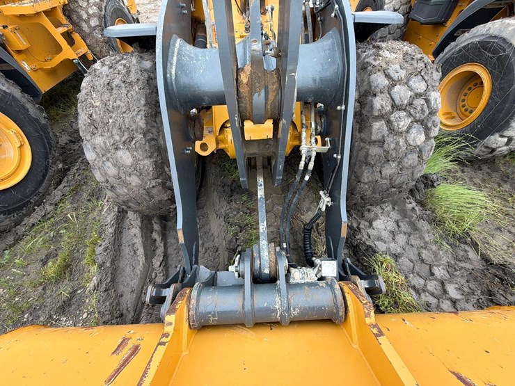 2023-deere-644p-image-12