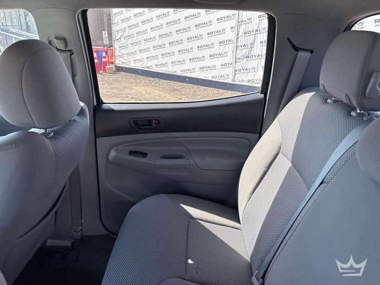 2013-toyota-tacoma-image-20
