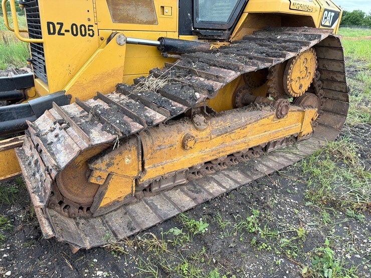 2016-caterpillar-d6n-lgp-image-7