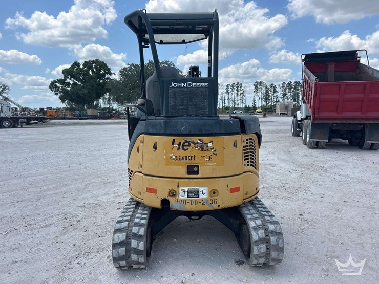 2013-deere-27d-image-18