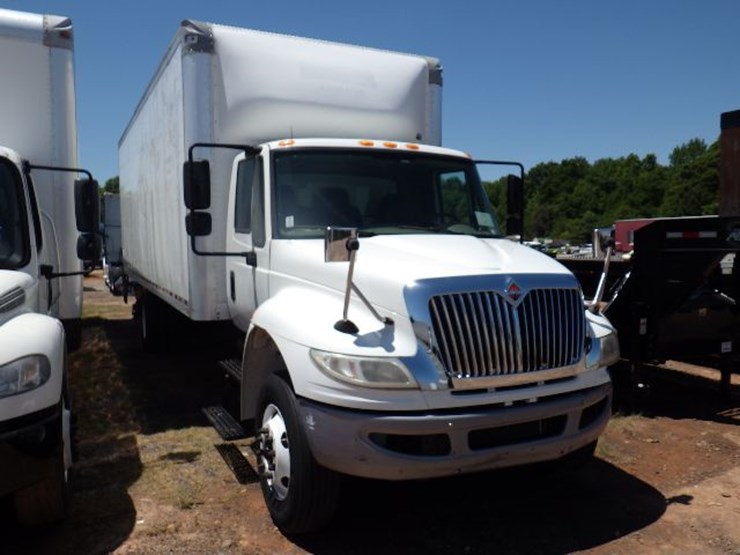 2017-international-durastar-4300-image-4