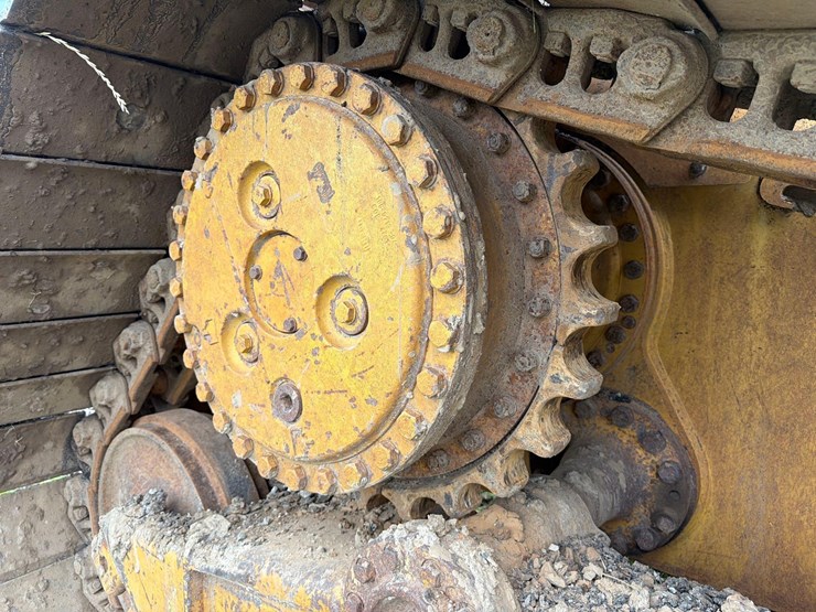2016-caterpillar-d6n-lgp-image-15