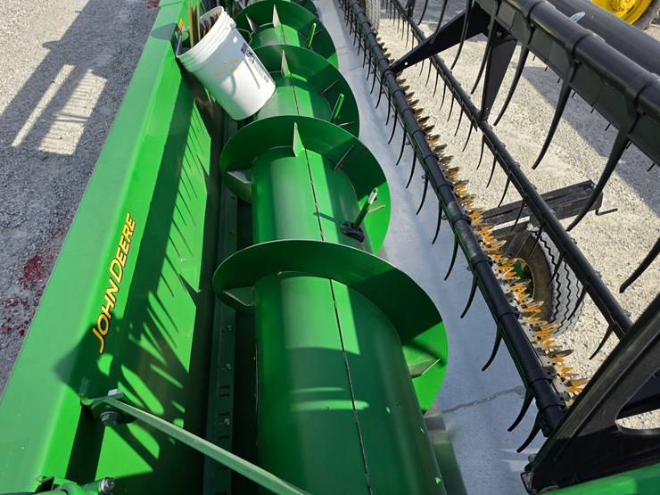 2013-john-deere-625f-image-4