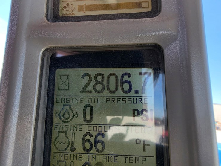 2014-case-ih-420-image-11