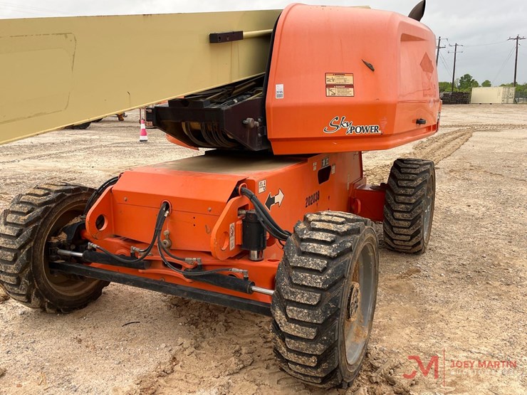 2018-jlg-600s-image-9
