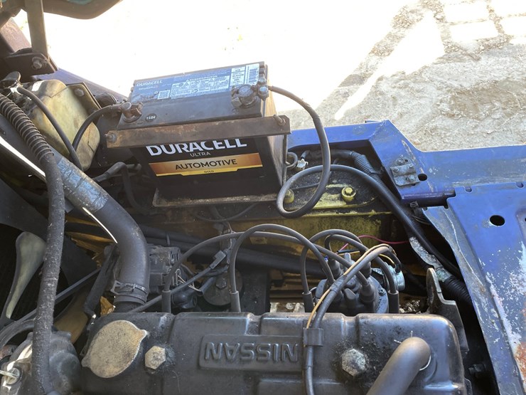 #308-•-komatsu-6,000-lbs,-propane-forklift-(non-moving)-image-43
