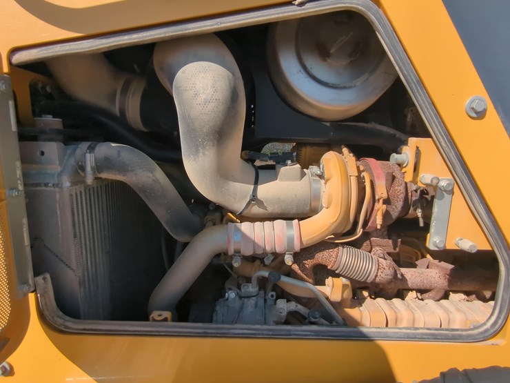 2022-deere-700l-xlt-image-19