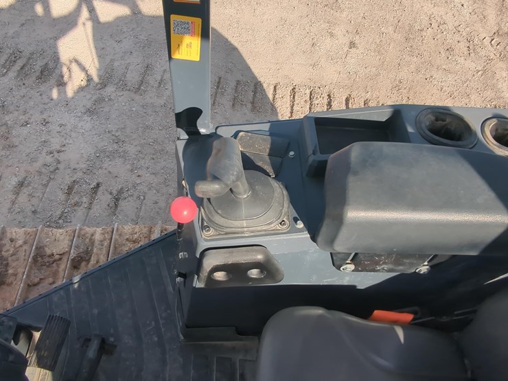 2022-deere-450-lt-image-17