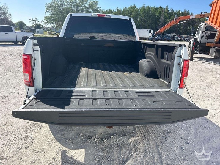 2016-ford-f150-image-19