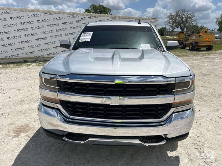 2018-chevrolet-silverado-1500-image-38