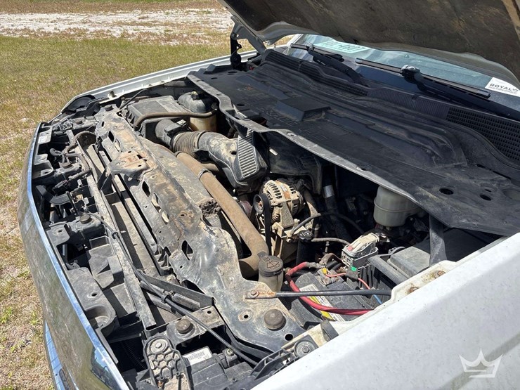2015-chevrolet-silverado-2500hd-image-12