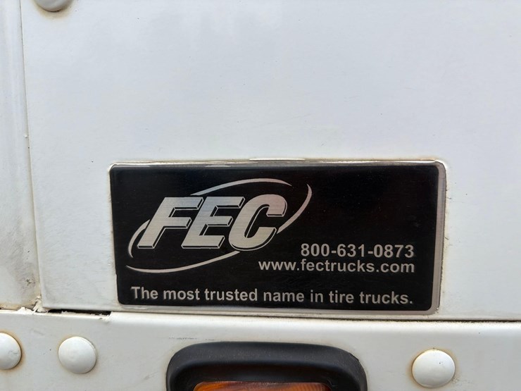 2021-chevrolet-3500hd-image-10