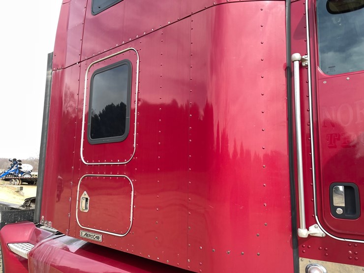 2008-kenworth-t660-image-22