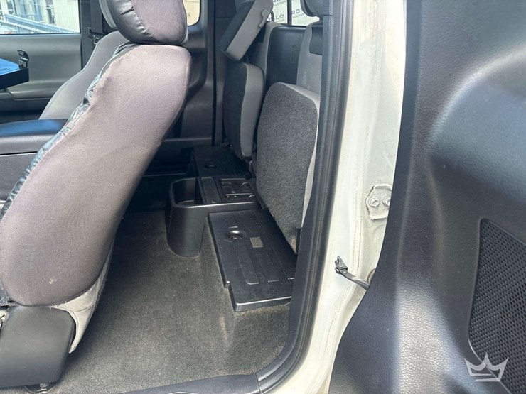 2017-toyota-tacoma-image-15