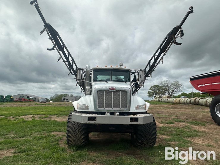 2011-peterbilt-348-image-2