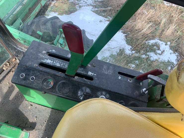 1982-john-deere-2320-image-10
