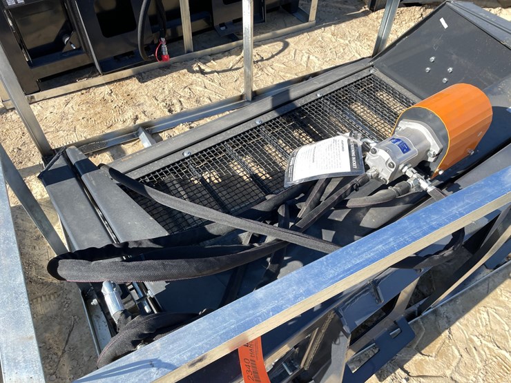 #2340-•-new-wolverine-skid-steer-screening-bucket-attachment-image-7