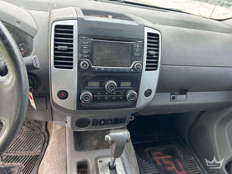 2016-nissan-frontier-image-15