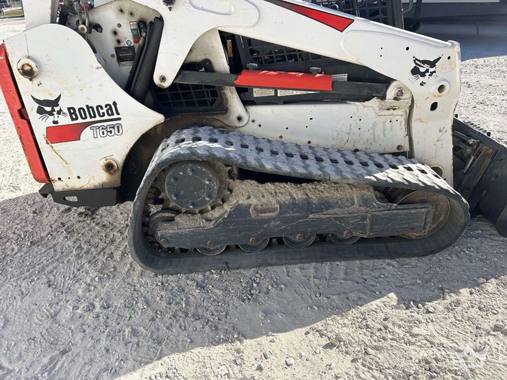 2017-bobcat-t650-image-18