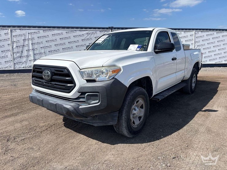 2018-toyota-tacoma-image-1