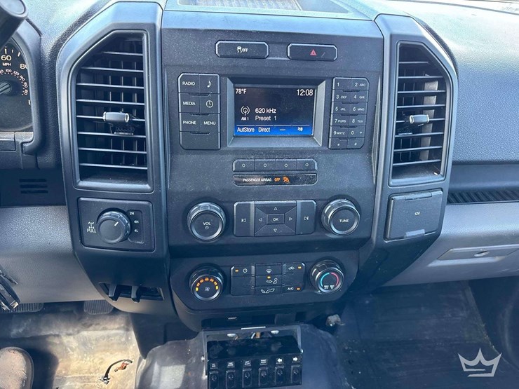 2017-ford-f150-image-16