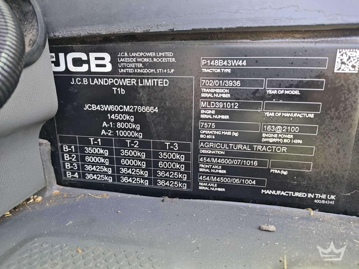 2022-jcb-fastrac-4220-image-5