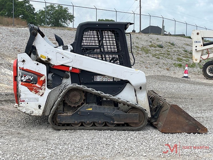 2022-bobcat-t64-image-2