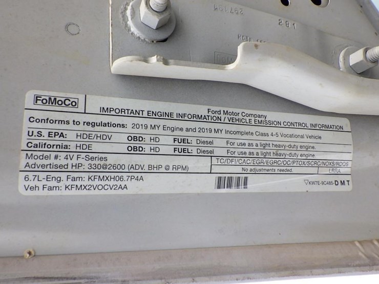 2020-ford-f550-image-17