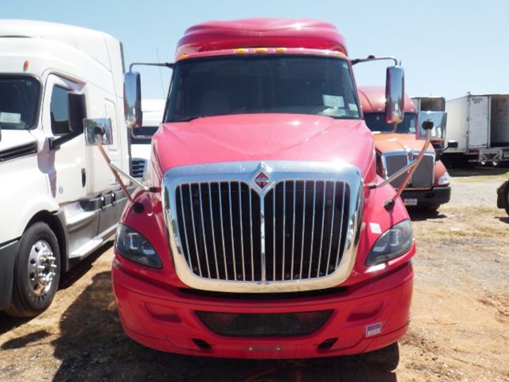 2017-international-prostar-image-2