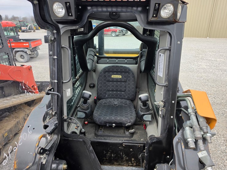 2018-new-holland-c245-image-7
