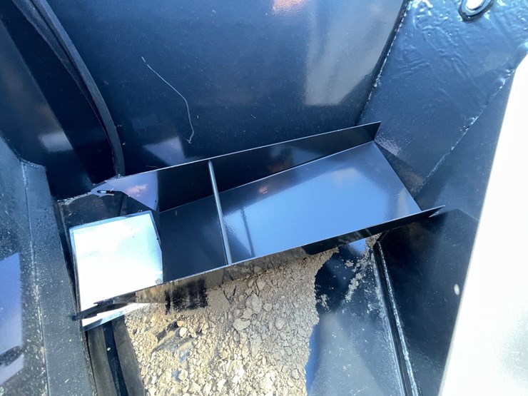 #2333-•-new-wolverine-skid-steer-concrete-chuter-attachment-image-5